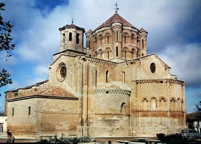 Vista della Colegiata di Santa Maria la Mayor, costruita dal c.1160 da Spanish School